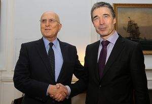 Déclarations du ministre des Affaires étrangères, M. Dimas et du Secrétaire général de l'OTAN, A.F. Rasmussen à l'issue de leur rencontre
