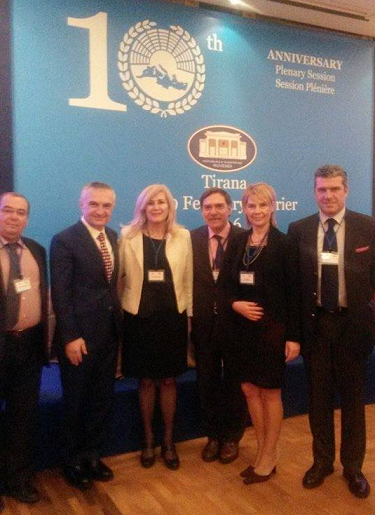 Sesioni i 10të Plenar i Asamblesë Parlamentare  të Mesdheut në Tiranë, dt. 18-19.02.2016 – Sugjerim i suksesshëm i Delegacionit Grek – Dekorim i Kryetarit të Bashkisë së Lesvos, z. GalinosSesioni i 10të Plenar i Asamblesë Parlamentare  të Mesdheut në Tiranë, dt. 18-19.02.2016 – Sugjerim i suksesshëm i Delegacionit Grek – Dekorim i Kryetarit të Bashkisë së Lesvos, z. Galinos