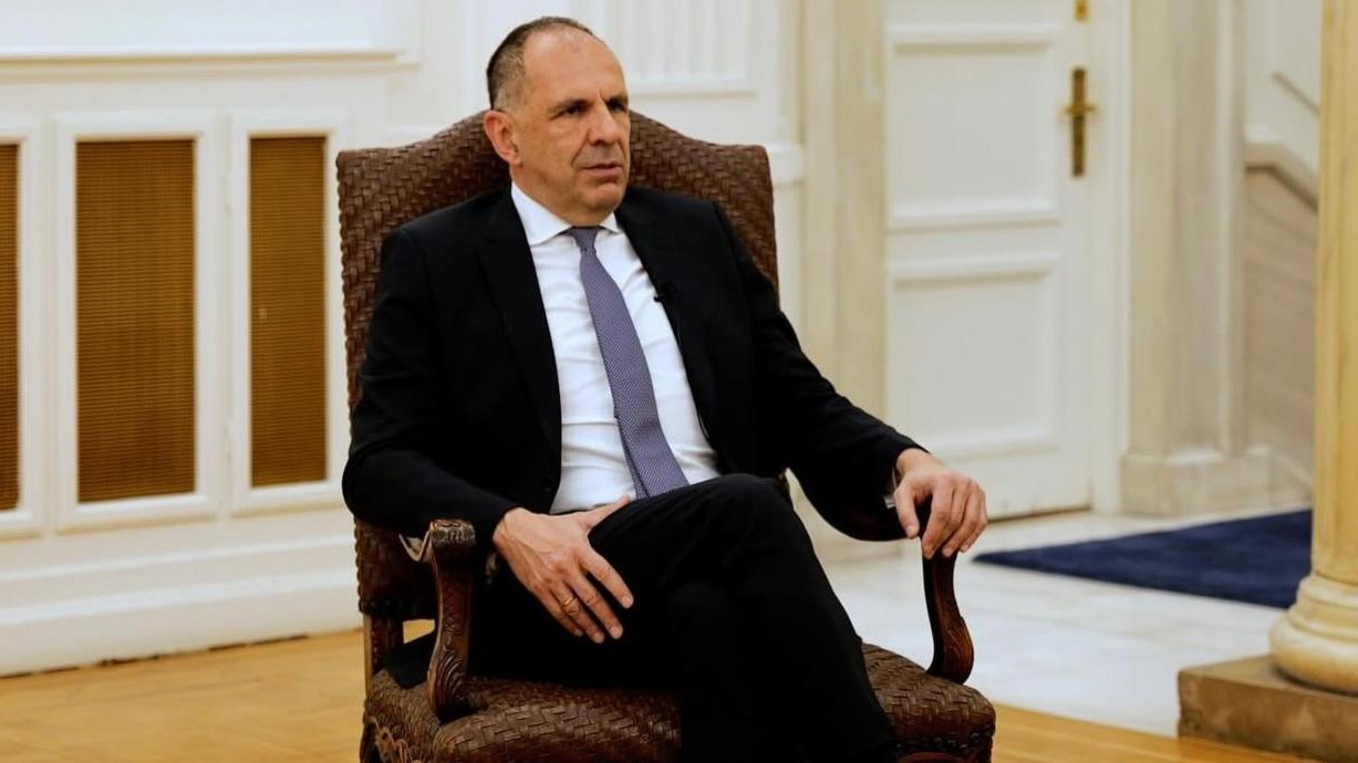 Interview du ministre des Affaires étrangères, Giorgos Gerapetritis, accordée au journal « Kathimerini tis Kyriakis », aux journalistes Alexis Papachelas et Konstantinos Filis (23.02.2025)