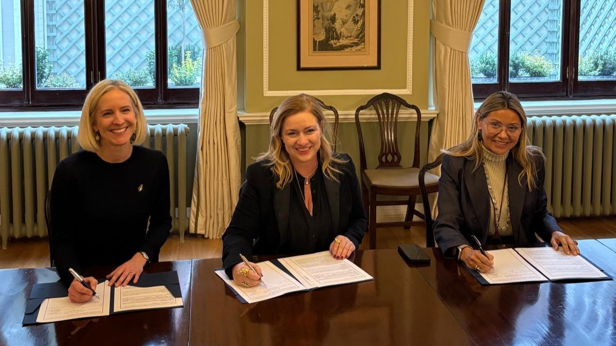 Memorandum of Understanding between the General Secretariat for Greeks Abroad and Public Diplomacy and the Crafting Greece Task Force with The King’s Foundation (London, 16 October 2025)