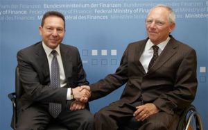 Schaeuble meets Stournaras, rules out relaxation of bailout conditions