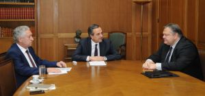 Government adopts uniform position in negotiations with troika