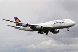 New Boeing 747-8 makes its first landing at Athens airport