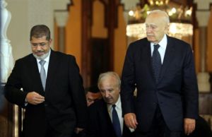 President Papoulias begins Cairo visit; meets new Egyptian counterpart