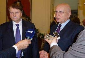 Statements of Foreign Minister Dimas and the head of the Task Force for Greece, H. Reichenbach, following their meeting (15 December 2011)