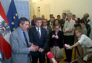 Déclarations de M. Lambrinidis et de son homologue autrichien, M. Spindelegger à l’issue de leur rencontre