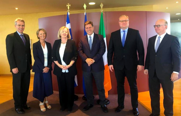 Αποχαιρετιστήριο γεύμα στην Πρέσβη της Ιρλανδίας, Orla O’Hanrahan, από τον Αναπληρωτή Υπουργό Εξωτερικών, Μιλτιάδη Βαρβιτσιώτη