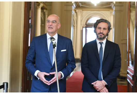 Déclarations du ministre des Affaires étrangères, Nikos Dendias, à l’issue de sa rencontre avec le ministre argentin des Affaires étrangères, Santiago Andrés Cafiero (Buenos Aires, 08.02.2023)
