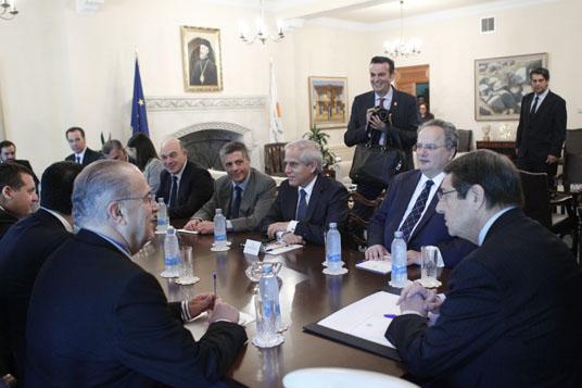 Ο Υπουργός Εξωτερικών της Ελλάδας κ. Ν. Κοτζιάς επισκεπτόμενος την Κυπριακή Δημοκρατία 26-28 Οκτωβρίου 2015.