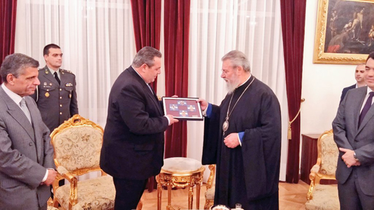 Ο Υπουργός Εξωτερικών της Ελλάδας κ. Ν. Κοτζιάς επισκεπτόμενος την Κυπριακή Δημοκρατία 26-28 Οκτωβρίου 2015.