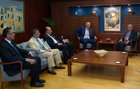 Ο Πρέσβυς της Ελλάδος στην Κύπρο κ. Ηλίας Φωτόπουλος παρευρέθη στη συνάντηση (2.6.) που είχε Βουλή των Αντιπροσώπων η Διαρκής Επιτροπή Εθνικής Άμυνας και Εξωτερικών Υποθέσεων της Βουλής των Ελλήνων Ο Πρέσβυς της Ελλάδος στην Κύπρο κ. Ηλίας Φωτόπουλος παρευρέθη στη συνάντηση (2.6.) που είχε Βουλή των Αντιπροσώπων η Διαρκής Επιτροπή Εθνικής Άμυνας και Εξωτερικών Υποθέσεων της Βουλής των Ελλήνων