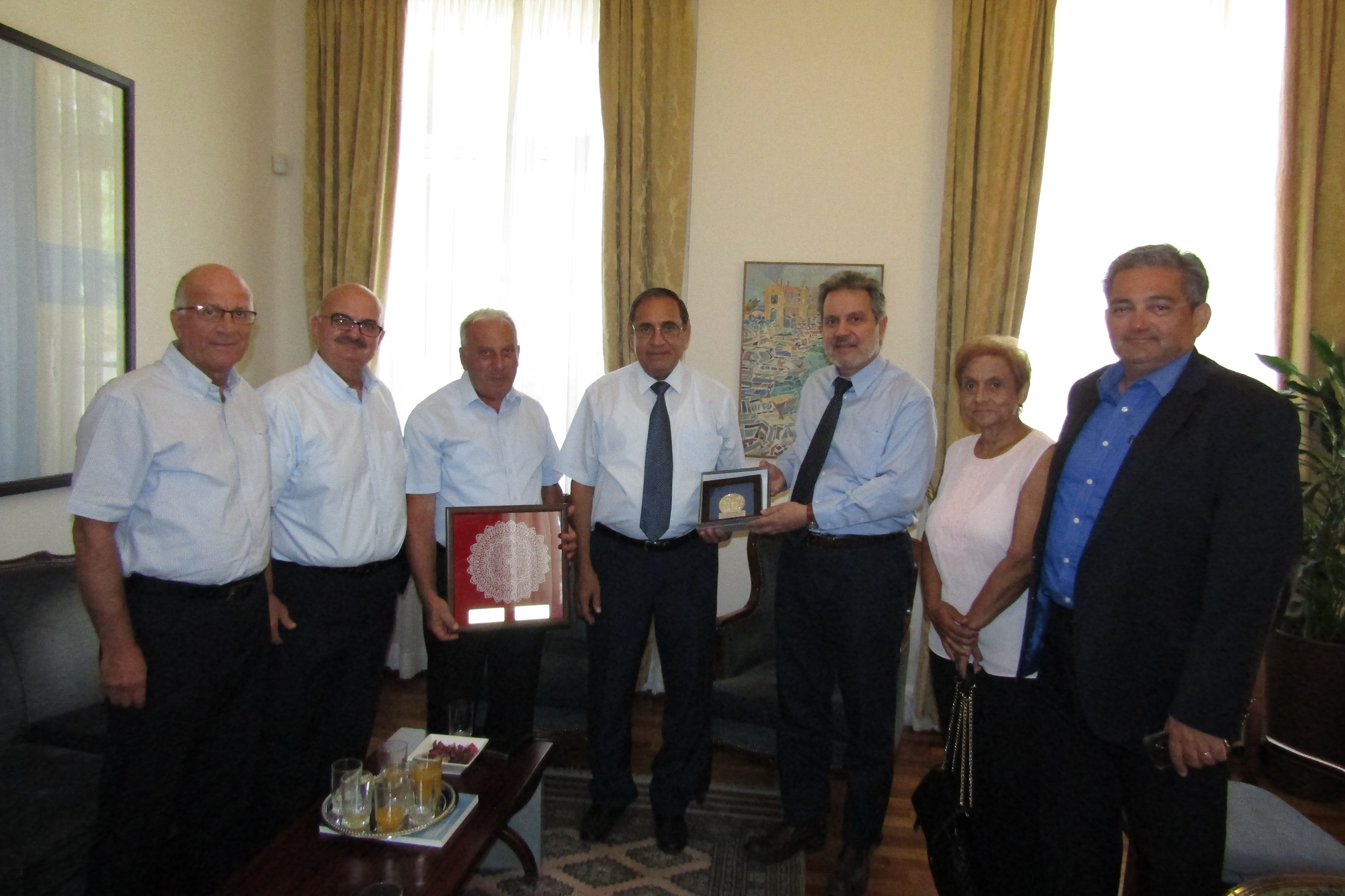 Συνάντηση του Πρέσβη της Ελλάδας κ. Θ. Λαλάκου με αντιπροσωπεία Δημάρχων Ένωσης Κοινοτήτων και προσφυγικών σωματείων κατεχόμενης Επαρχίας Κυρήνειας