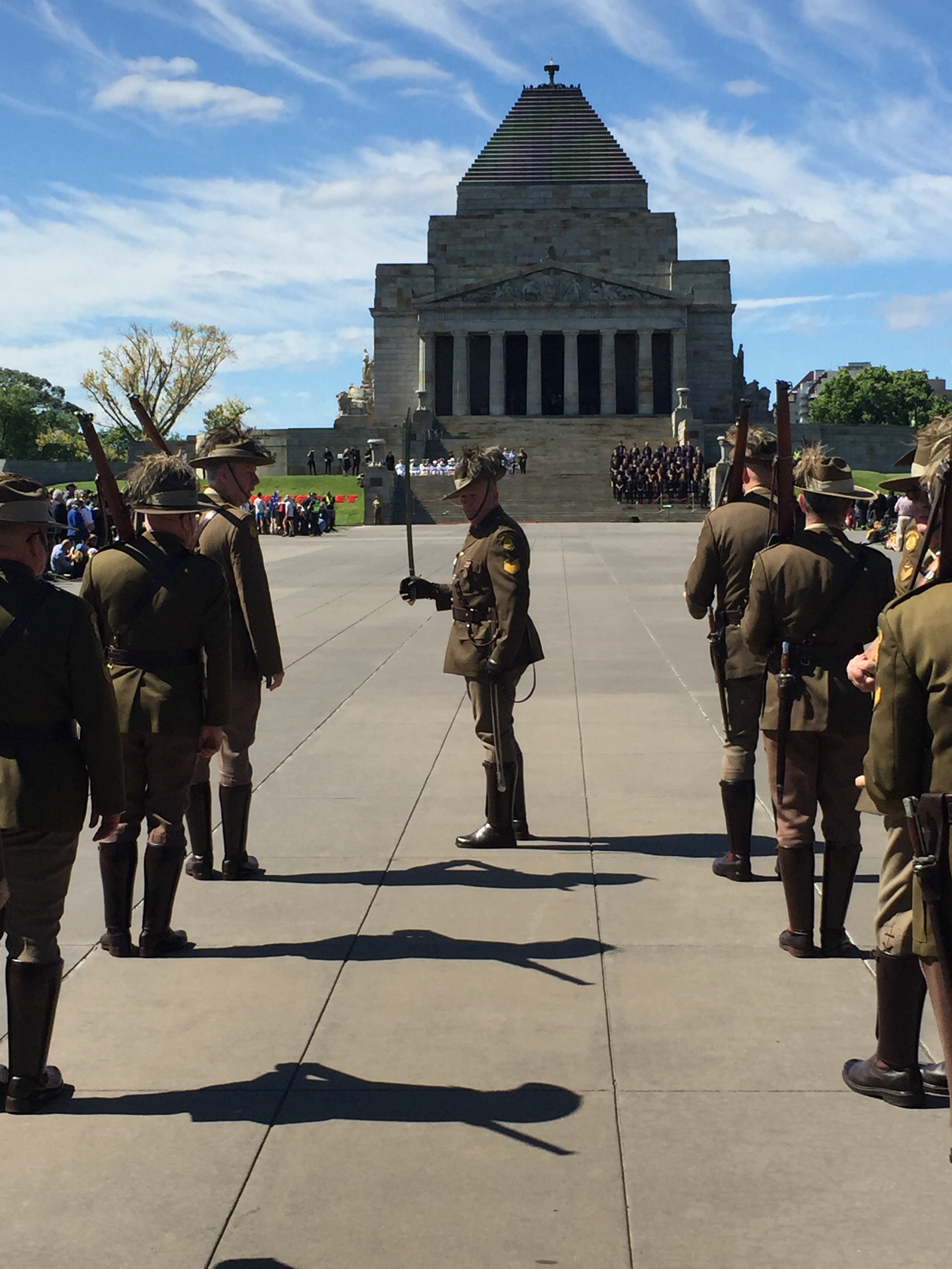 Melbourne marks Remembrance Day