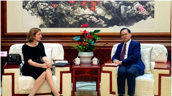 The visit of the Consul General to Yunnan