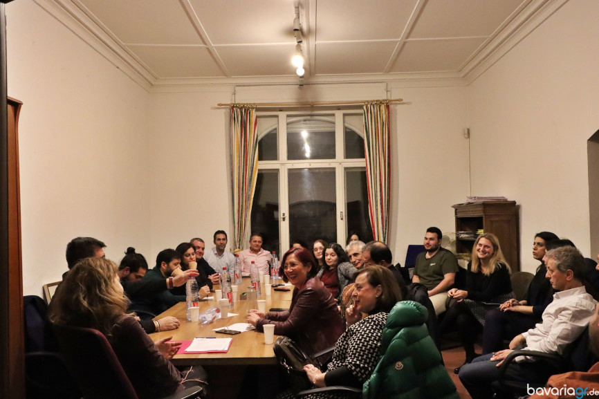 Συζήτηση και ανταλλαγή απόψεων
αναφορικά με τις εκδηλώσεις για τον εορτασμό της επετείου για την
επανάσταση του 1821