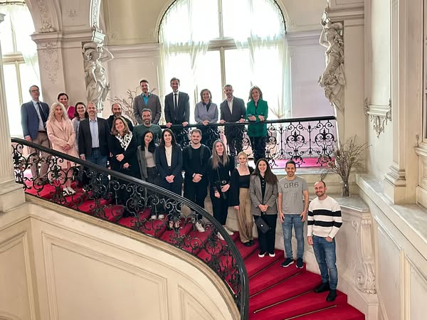 Besuch von griechischen Studierenden und Wissenschaftlern in der Griechischen Botschaft