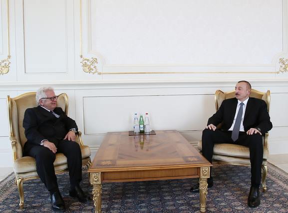 Ilham Aliyev received credentials of incoming Greek ambassador