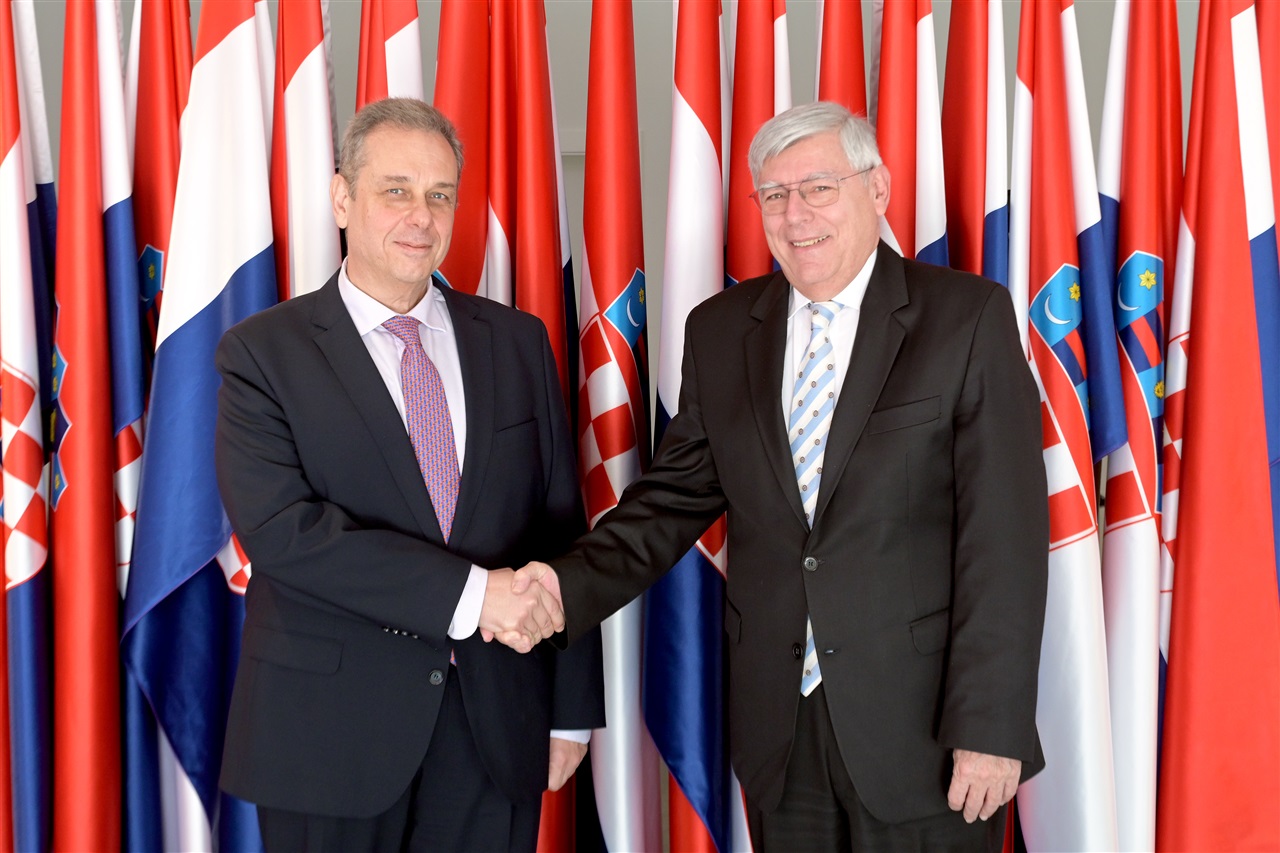 Συνάντηση του Πρέσβη της Ελλάδος στην Κροατία κ. Αθανάσιου Παρέσογλου με τον Αντιπρόεδρο του Κροατικού Κοινοβουλίου κ. Željko Reiner (03.02.2025)