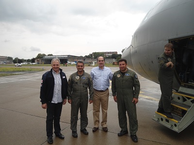 Άφιξη ανθρωπιστικής βοήθειας από την Ελλάδα για τους πλημμυροπαθείς της Σερβίας στο αεροδρόμιο Νikola Tesla.