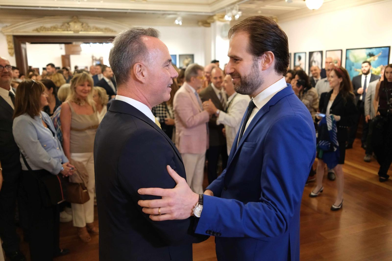 ΠΟΛΙΤΙΣΤΙΚΗ ΕΚΔΗΛΩΣΗ ΣΤΟ ΣΙΣΜΑΝΟΓΛΕΙΟ ΜΕΓΑΡΟ: ΕΓΚΑΙΝΙΑ ΕΚΘΕΣΗΣ ΦΩΤΟΓΡΑΦΙΑΣ ΠΑΡΗ ΔΟΥΚΟΒΙΤΣ 25.09.2024