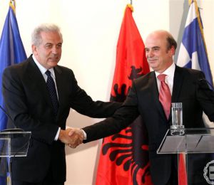 london/avramopoulos_panariti.jpg london/avramopoulos_panariti.jpg