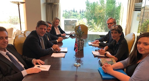 Alternate Minister of Foreign Affairs Miltiadis Varvitsiotis meets with the Ambassador of the United Kingdom, Kate Smith (Athens, 30 July 2019)